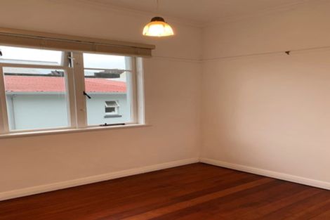 Photo of property in 1/64 Victoria Road, Devonport, Auckland, 0624