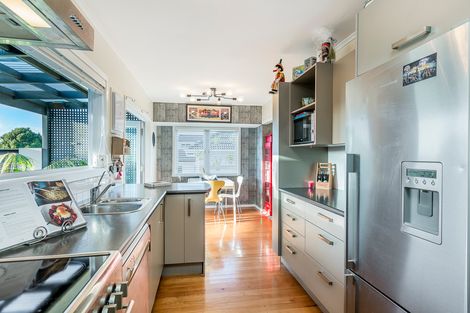 Photo of property in 44 Hepburn Road, Glendene, Auckland, 0602