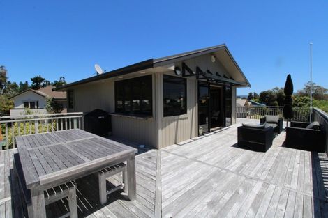 Photo of property in 112 Winslow Place, Matarangi, Whitianga, 3592