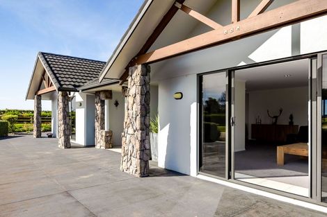 Photo of property in 105 Mawhitiwhiti Road, Normanby, Hawera, 4675