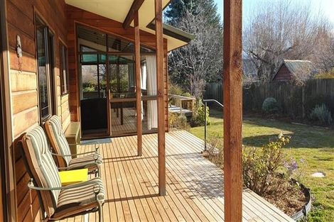 Photo of property in 152 Beacon Point Road, Wanaka, 9305