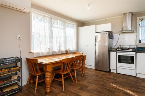 Photo of property in 33 Holland Crescent, Bulls, 4818