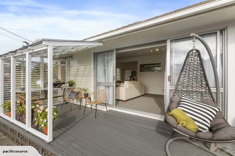 Photo of property in 5 Albert Pryor Avenue, Henderson, Auckland, 0612