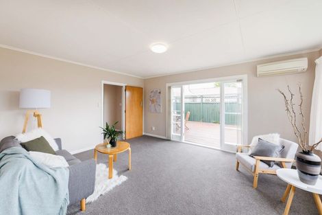 Photo of property in 10 Chester Crescent, West End, Palmerston North, 4410