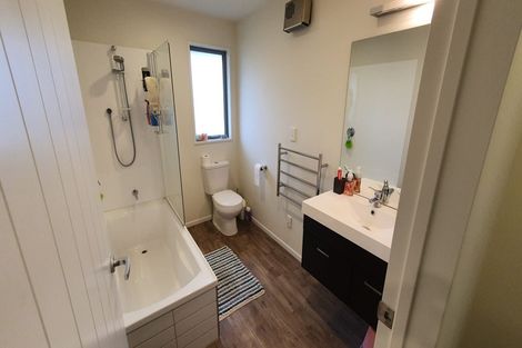 Photo of property in 16 Oxfordshire Avenue, Lower Shotover, Queenstown, 9304