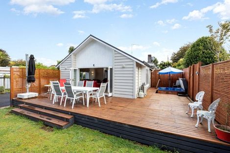 Photo of property in 15 Hamilton Road, Cambridge, 3434