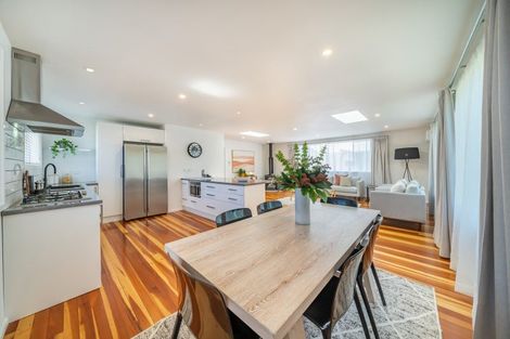 Photo of property in 8 Cruickshank Road, Clouston Park, Upper Hutt, 5018