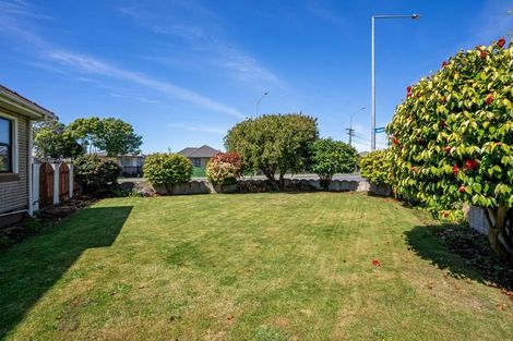 Photo of property in 902 Avonside Drive, Avondale, Christchurch, 8061