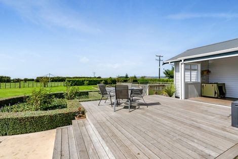 Photo of property in 2 Snell Road, Tikorangi, Waitara, 4383