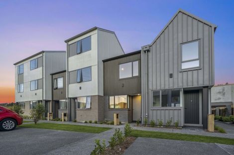 Photo of property in 9 Ara Paiwhenua, Tawa, Wellington, 5028