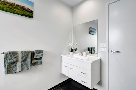 Photo of property in 15 Keene Drive, Bell Block, New Plymouth, 4312