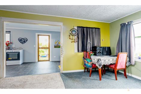 Photo of property in 12 James Street, Waimate, 7980