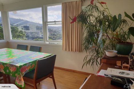 Photo of property in 8 Winston Street, Crofton Downs, Wellington, 6035