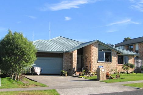 Photo of property in 2a Lloyd Drive, Nawton, Hamilton, 3200