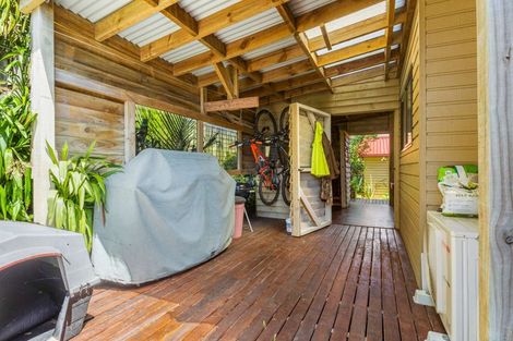 Photo of property in 44 Stratford Drive, Cable Bay, 0420