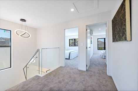 Photo of property in 21b Barron Drive, Green Bay, Auckland, 0604