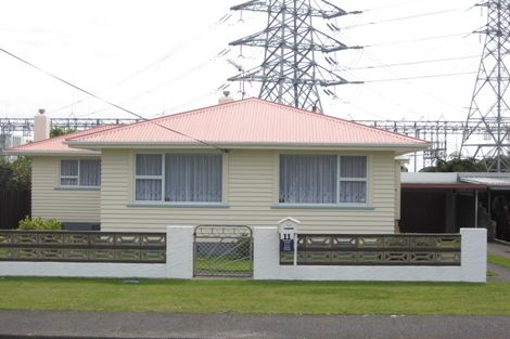 Photo of property in 11 Saxton Road, Upper Vogeltown, New Plymouth, 4310