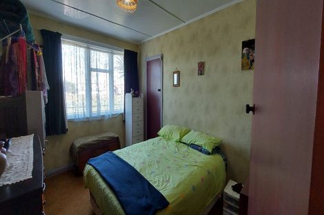 Photo of property in 24 Railway Street, Eltham, 4322