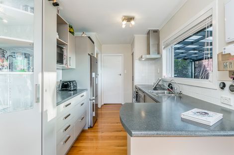 Photo of property in 44 Hepburn Road, Glendene, Auckland, 0602
