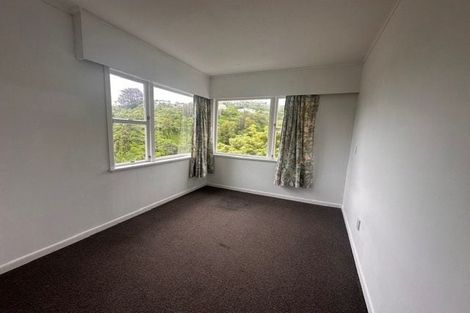 Photo of property in 88 Newlands Road, Newlands, Wellington, 6037