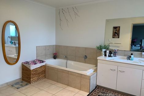 Photo of property in 26 Baltersan Drive, Flat Bush, Auckland, 2016