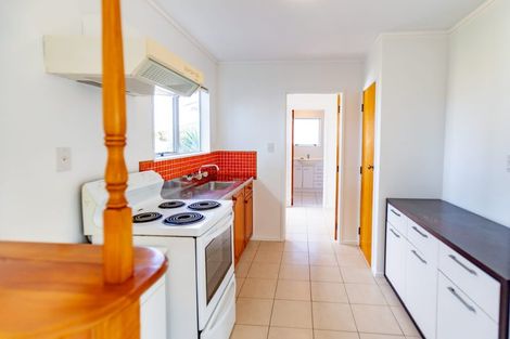 Photo of property in 1396 Whangaparaoa Road, Army Bay, Whangaparaoa, 0930