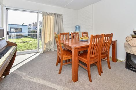 Photo of property in 3 Ross Avenue, Papatoetoe, Auckland, 2025