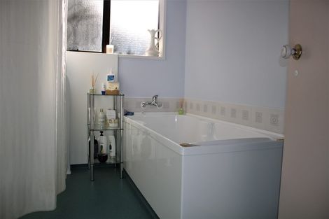 Photo of property in 14 Mcneil Street, Balclutha, 9230