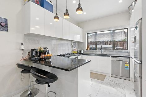 Photo of property in 127 Mangere Road, Otahuhu, Auckland, 1062