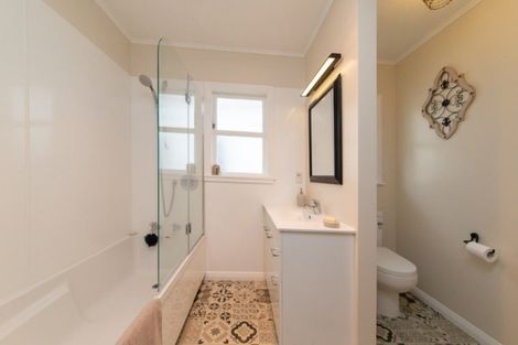 Photo of property in 81 Thames Street, Rongotea, 4476