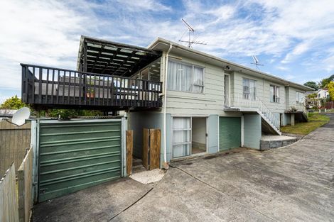 Photo of property in 2/20 Celeste Place, Totara Vale, Auckland, 0627