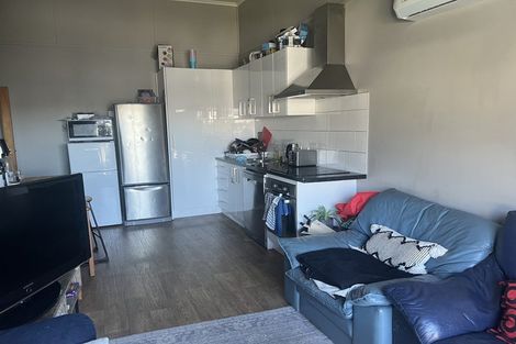 Photo of property in 59 Pirie Street, Mount Victoria, Wellington, 6011