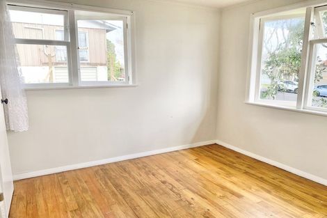 Photo of property in 51 Pilkington Road, Panmure, Auckland, 1072