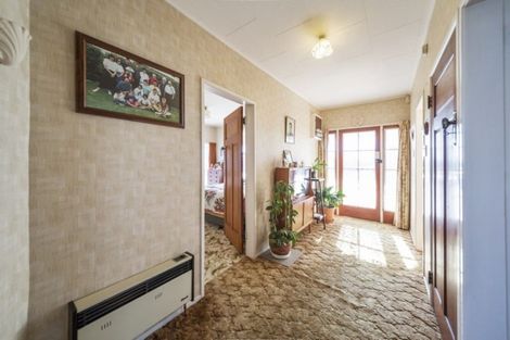 Photo of property in 87 Glover Road, Hawera, 4610