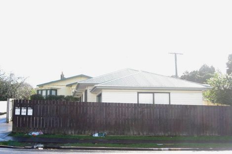 Photo of property in 70a Alfriston Road, Manurewa East, Auckland, 2102