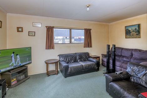 Photo of property in 32 Strathmore Avenue, Levin, 5510