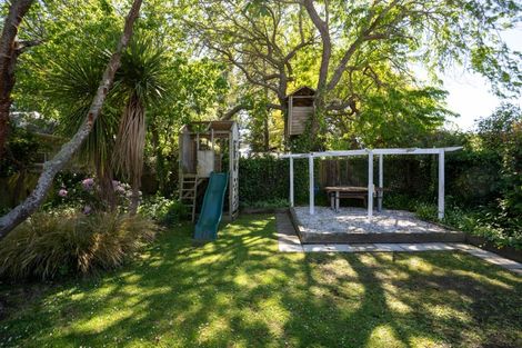 Photo of property in 37 Tainui Street, Somerfield, Christchurch, 8024