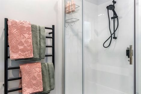 Photo of property in 70 Woodbury Street, Russley, Christchurch, 8042