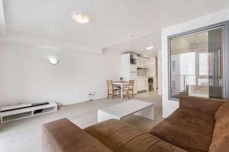 Photo of property in Fiore On Hobson Apartments, 707/152 Hobson Street, Auckland Central, Auckland, 1010