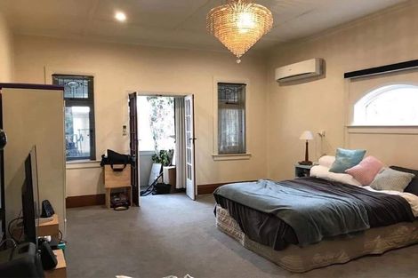 Photo of property in 98 Endeavour Street, Lyall Bay, Wellington, 6022