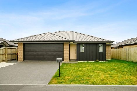 Photo of property in 6 Olearia Lane, Halswell, Christchurch, 8025