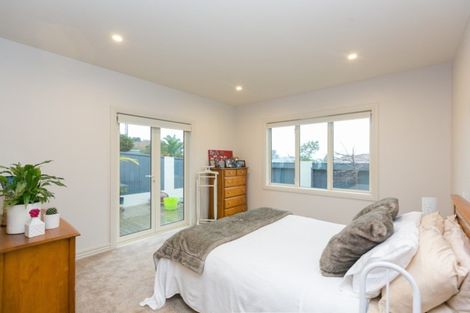 Photo of property in 18 Record Street, Fitzroy, New Plymouth, 4312