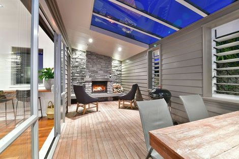 Photo of property in 2 Andre Rise, Stanmore Bay, Whangaparaoa, 0932