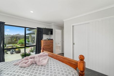 Photo of property in 18 Carroll Place, Owhata, Rotorua, 3010