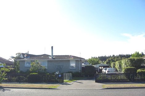 Photo of property in 35 Valecrest Avenue, Parklands, Christchurch, 8083