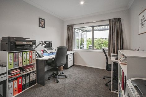 Photo of property in 25 Percy Berry Place, Havelock North, 4130