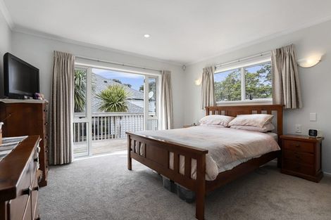 Photo of property in 46 Lagoon Way, West Harbour, Auckland, 0618