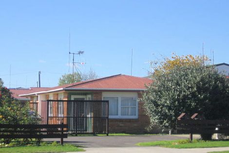 Photo of property in 2/1258 Cameron Road, Gate Pa, Tauranga, 3112