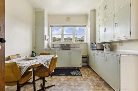 Photo of property in 32 Bould Street, Johnsonville, Wellington, 6037