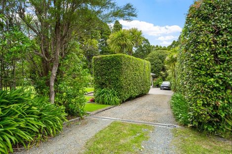 Photo of property in 8 Grand View Road, Leigh, 0985